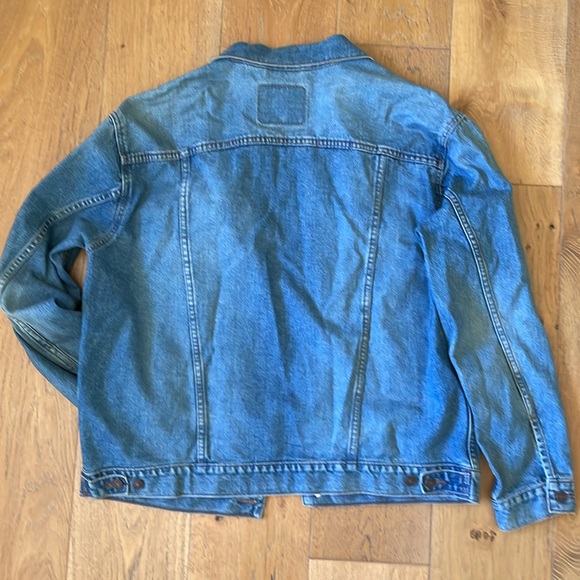 Levi’s Denim Jacket - Picture 3 of 6